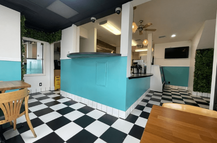 Mia's Cafe